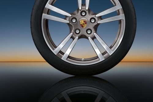 911 Turbo II wheels for the Panamera range (2009) - picture 1 of 2