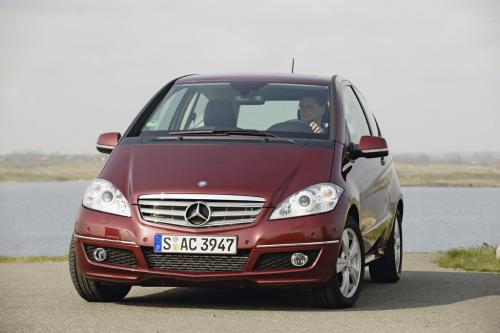 Mercedes-Benz A-Class (2009) - picture 1 of 6