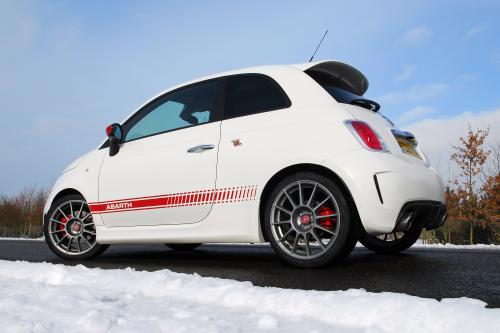 Abarth 500 esseesse (2009) - picture 16 of 18