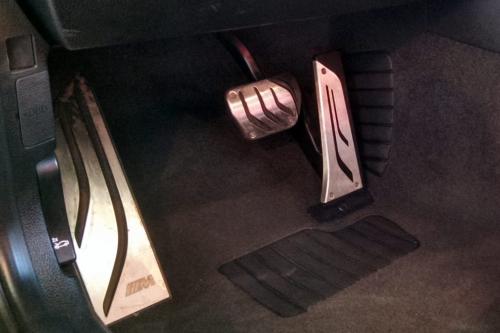 Abu Dhabi BMW 135i M Performance Special Edition (2014) - picture 17 of 18