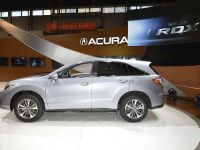 Acura RDX Chicago (2015) - picture 5 of 8
