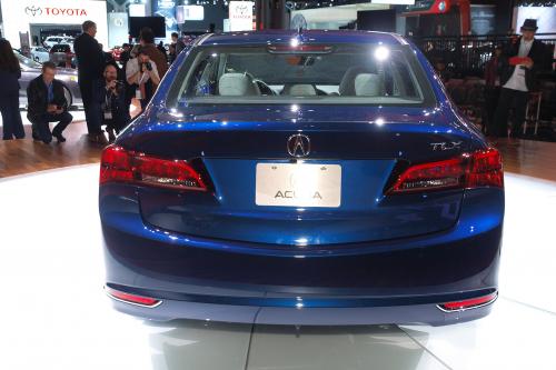 Acura TLX New York (2014) - picture 8 of 9