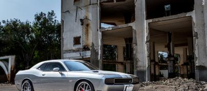 ADV.1 Dodge Challenger SRT8 (2012) - picture 4 of 17