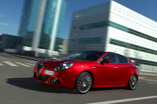 Alfa Giuletta (2011) - picture 1 of 7