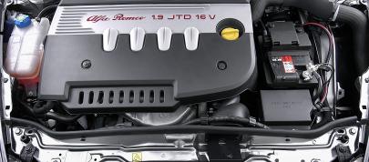 Alfa Romeo 147 (2005) - picture 12 of 15