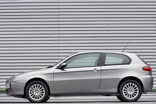 Alfa Romeo 147 (2005) - picture 9 of 15