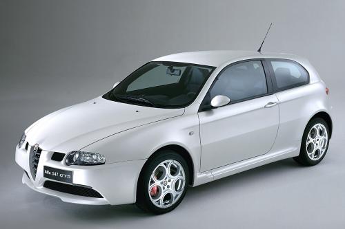 Alfa Romeo 147 GTA (2002) - picture 1 of 2