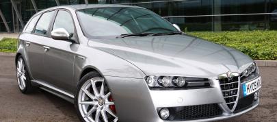 Alfa Romeo 159 Range (2008) - picture 12 of 17