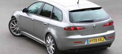 Alfa Romeo 159 Range (2008) - picture 15 of 17