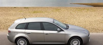 Alfa Romeo 159 Sportwagon (2006) - picture 12 of 26