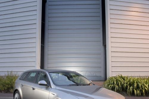 Alfa Romeo 159 Sportwagon (2006) - picture 9 of 26