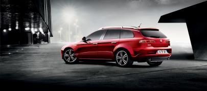 Alfa Romeo 159 Sportwagon (2009) - picture 4 of 6