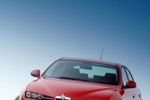 Alfa Romeo 159 (2005) - picture 8 of 50