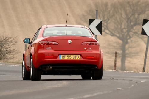 Alfa Romeo 159 (2005) - picture 24 of 50