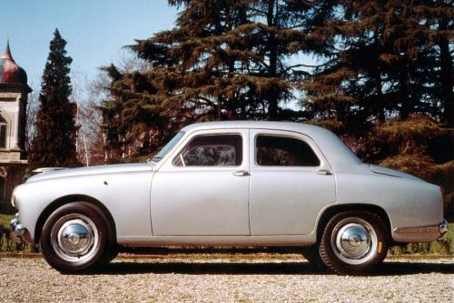 Alfa Romeo 1900 (1954) - picture 1 of 4