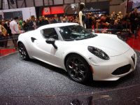 Alfa Romeo 4C Geneva (2013) - picture 4 of 7