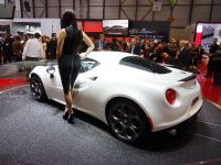 Alfa Romeo 4C Geneva (2013) - picture 5 of 7