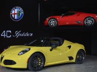 Alfa Romeo 4C Spider Detroit (2015) - picture 2 of 7