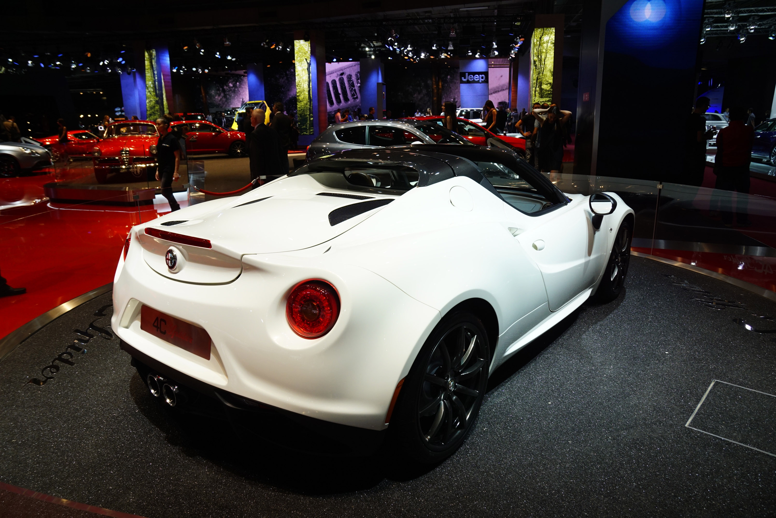 Alfa Romeo 4C Spider Paris