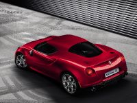 Alfa Romeo 4C (2013) - picture 2 of 3