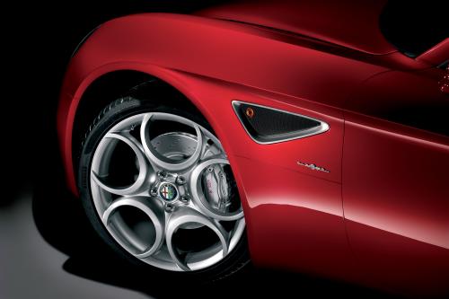 Alfa Romeo 8C Competizione (2009) - picture 16 of 18