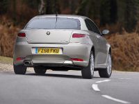 Alfa Romeo GT (2008) - picture 5 of 6