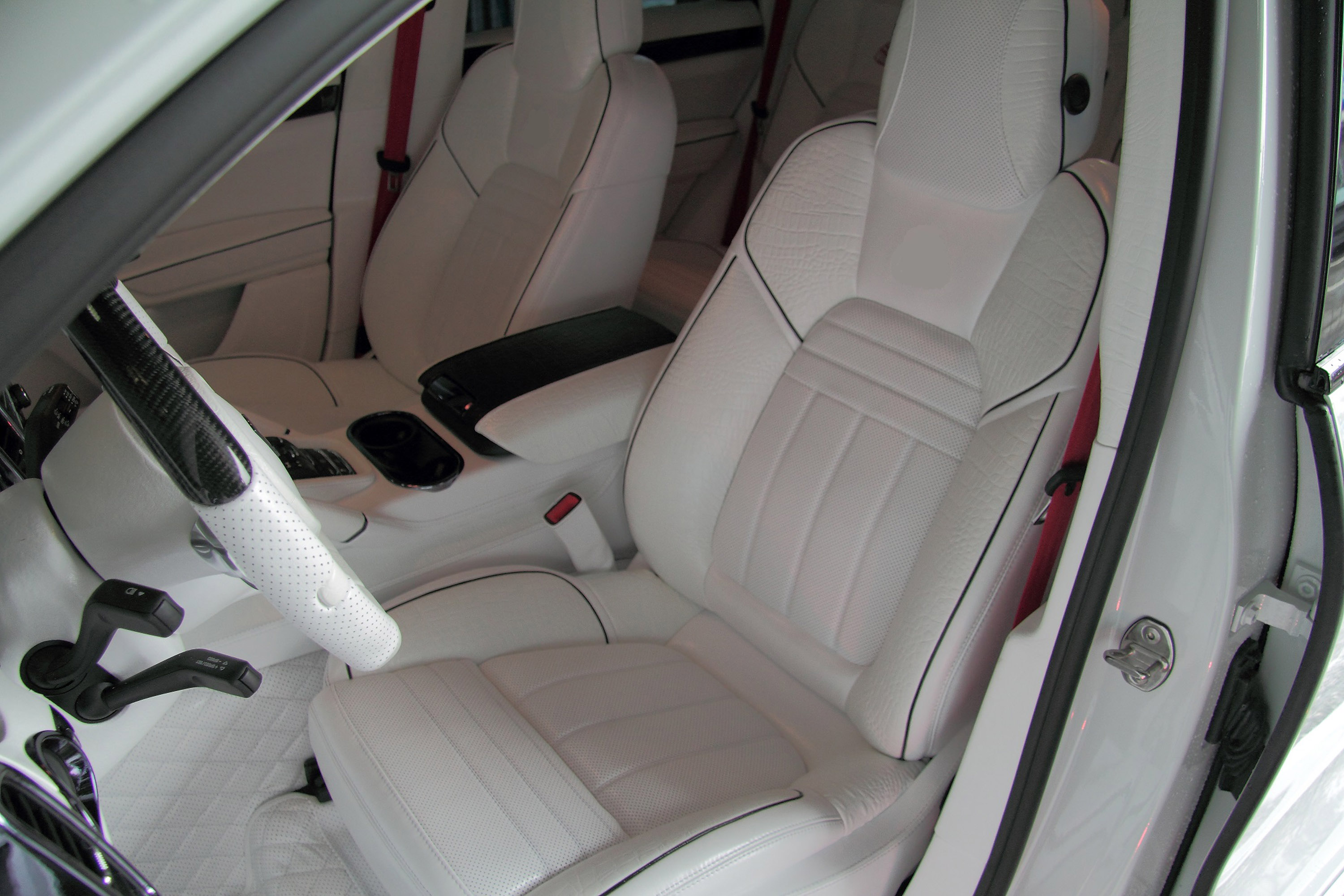 Anderson Germany Porsche Cayenne White Dream Edition