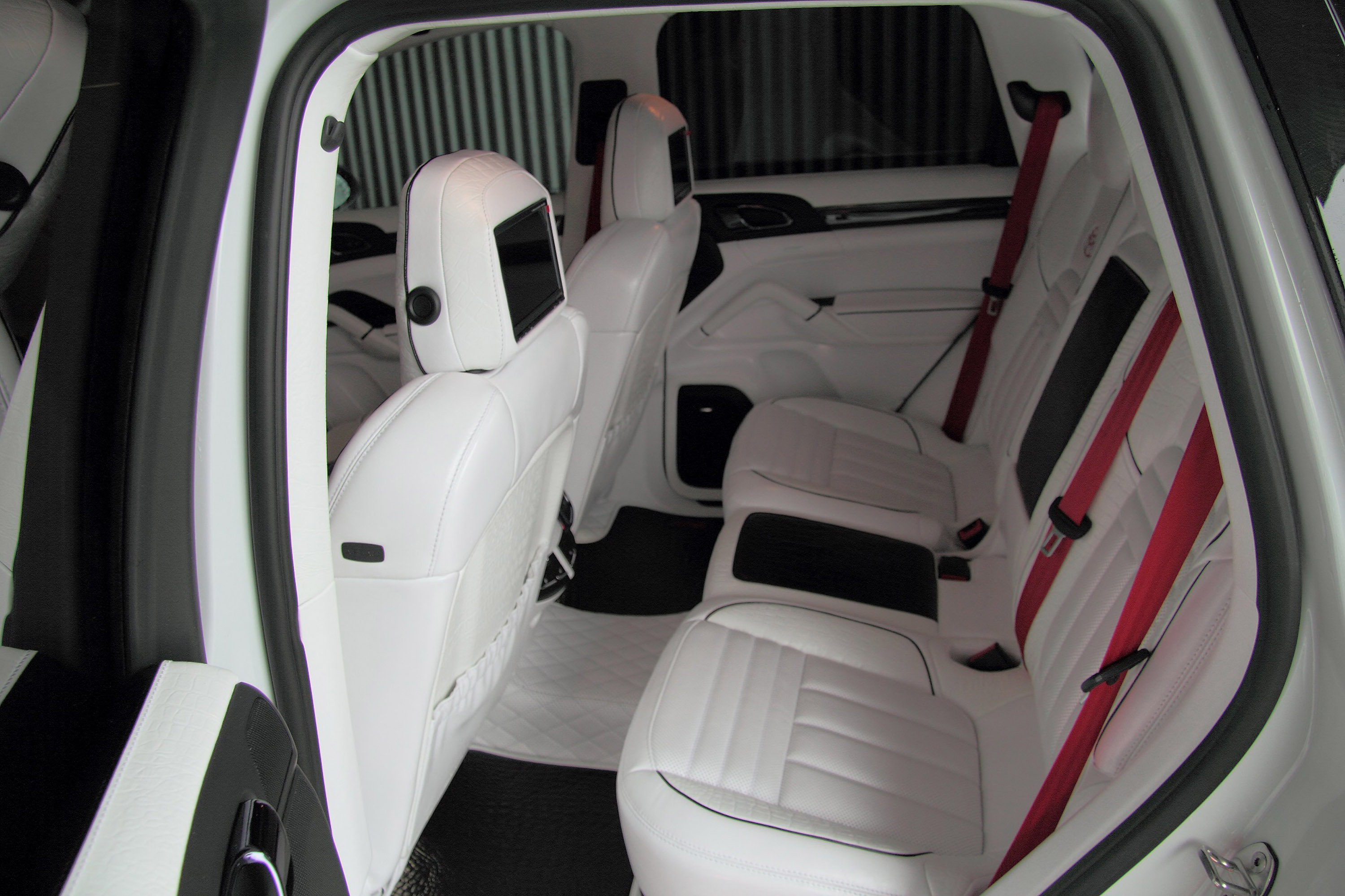 Anderson Germany Porsche Cayenne White Dream Edition