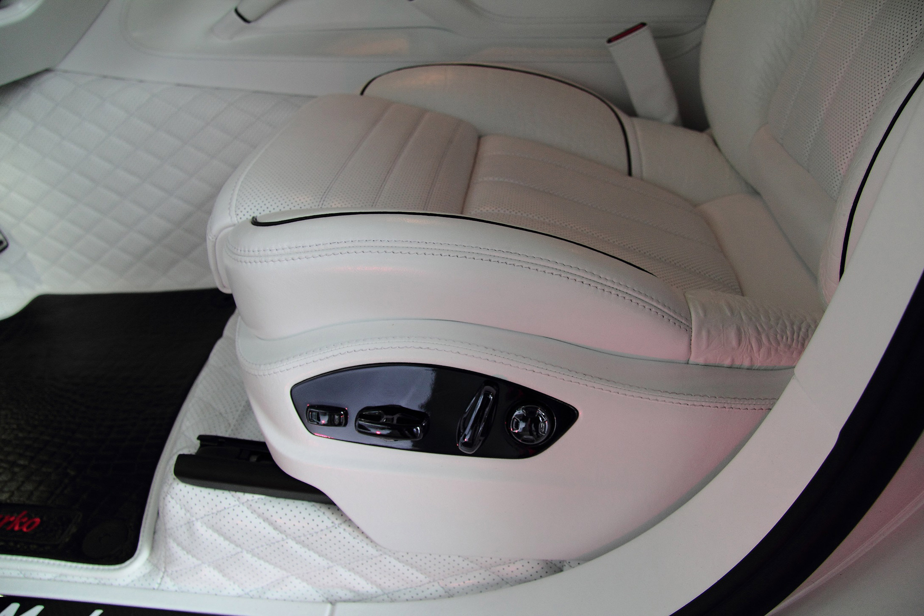 Anderson Germany Porsche Cayenne White Dream Edition