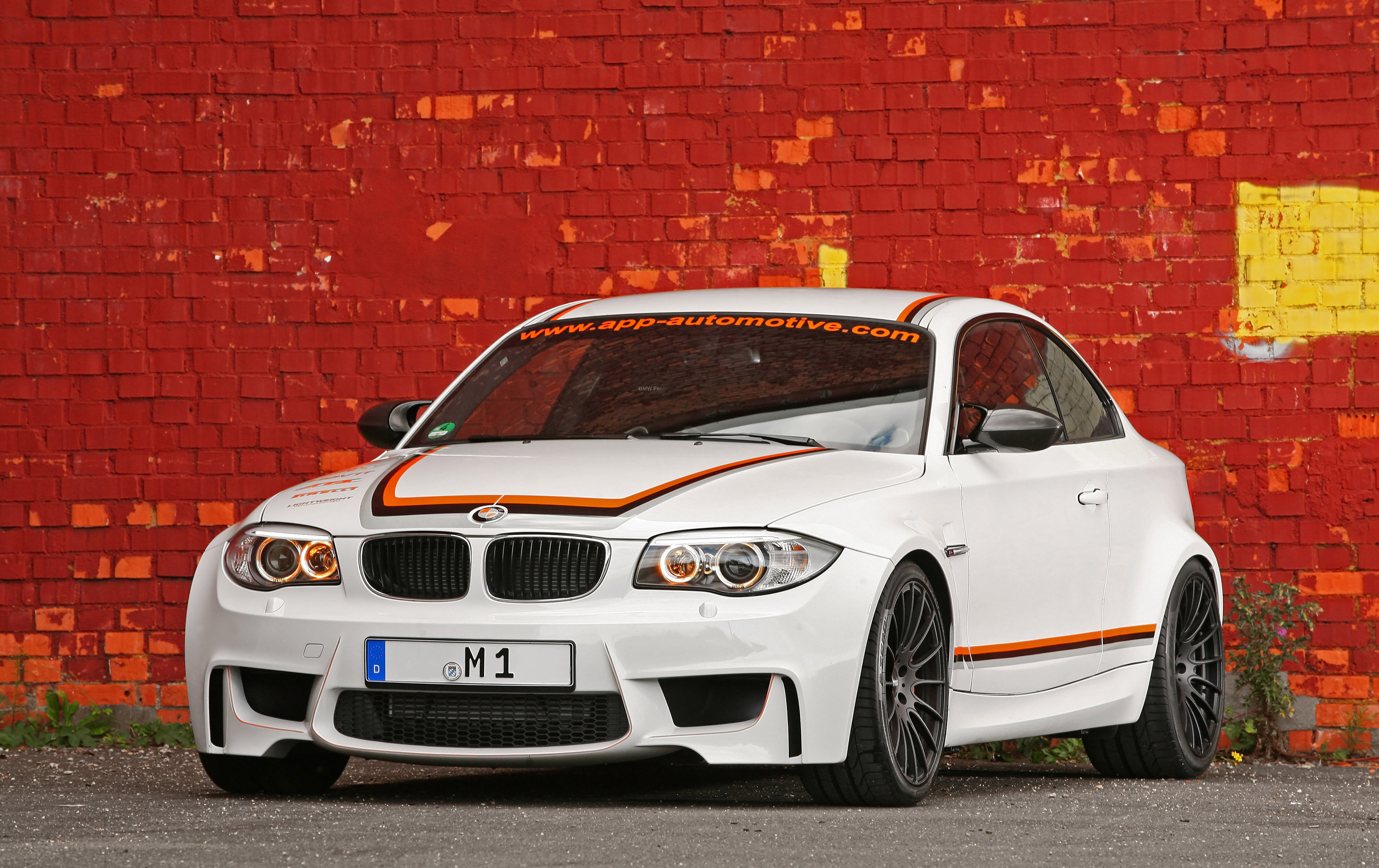 APP BMW 1 M