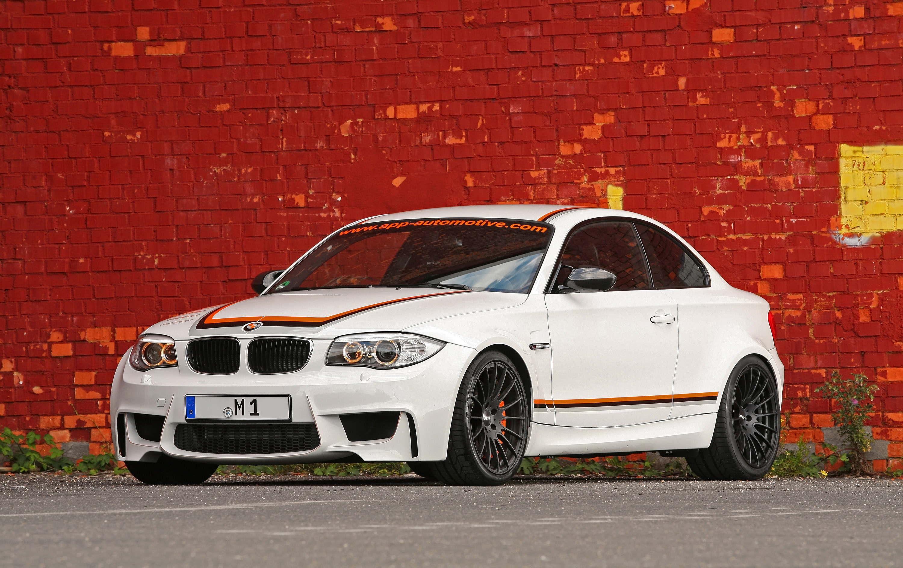 APP BMW 1 M