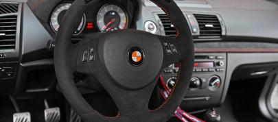 APP BMW 1 M (2011) - picture 15 of 17