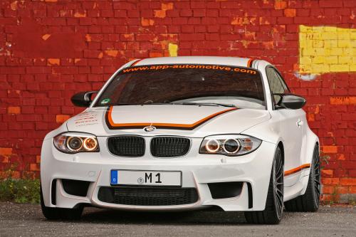 APP BMW 1 M (2011) - picture 1 of 17