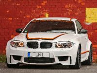 APP BMW 1 M (2011) - picture 1 of 17