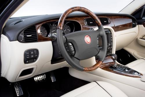 Arden Jaguar XJ AJ14 (2009) - picture 8 of 9