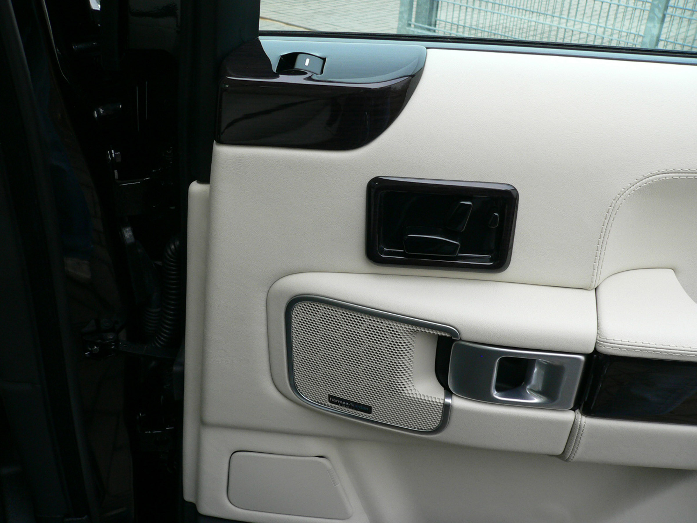 ART Range Rover single seat system