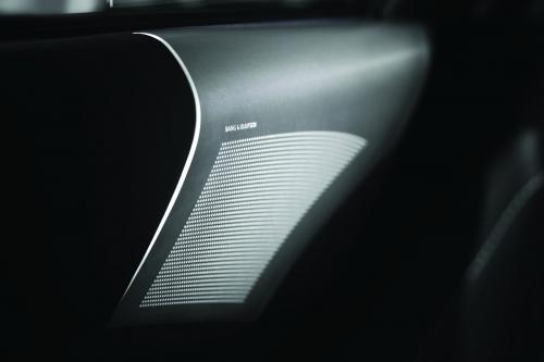 Aston-Martin Beosound DBS Audio System (2008) - picture 1 of 4