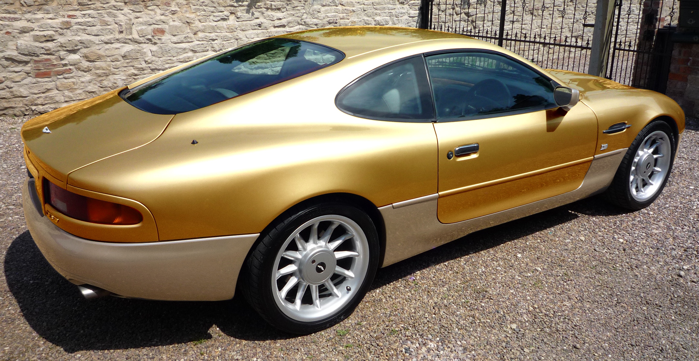 Aston Martin DB7 24-carat