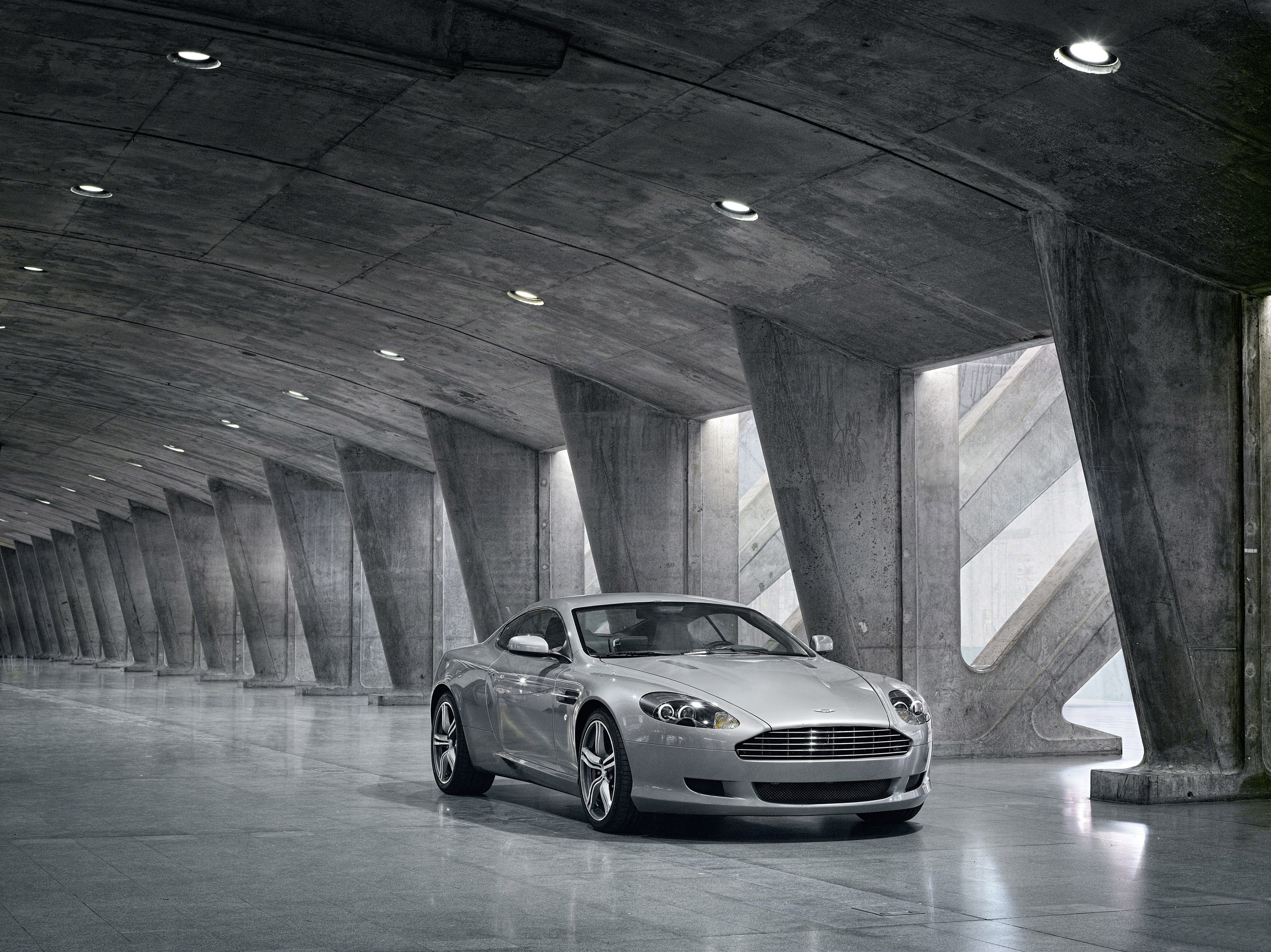 Aston Martin DB9