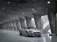 Aston Martin DB9 (2009) - picture 1 of 3