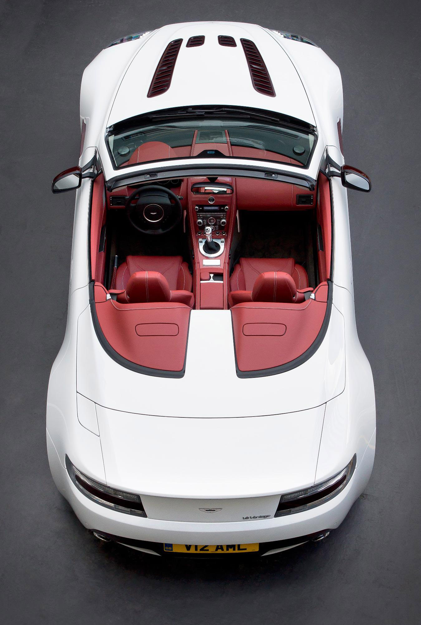 Aston Martin V12 Vantage Roadster