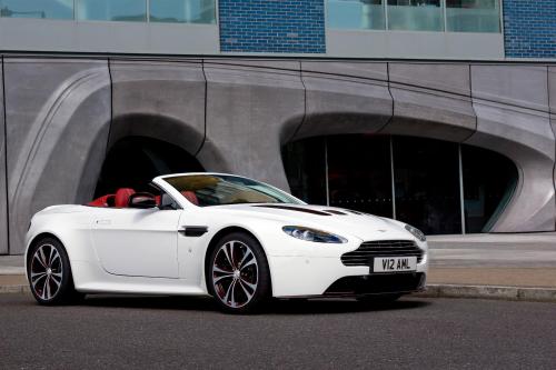 Aston Martin V12 Vantage Roadster (2012) - picture 9 of 26