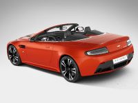 Aston Martin V12 Vantage Roadster (2012) - picture 3 of 26