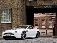 Aston Martin V12 Vantage Roadster (2012) - picture 11 of 26
