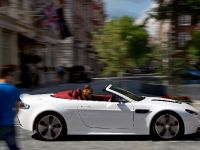 Aston Martin V12 Vantage Roadster (2012) - picture 14 of 26