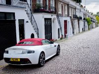 Aston Martin V12 Vantage Roadster (2012)
