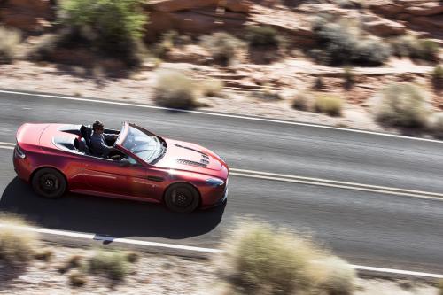 Aston Martin V12 Vantage S Roadster (2015) - picture 9 of 10