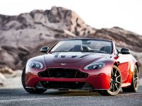 Aston Martin V12 Vantage S Roadster (2015) - picture 1 of 10