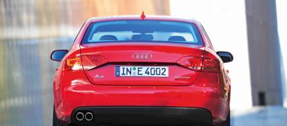 Audi A4 2.0 TDI e (2009) - picture 12 of 32
