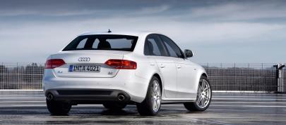 Audi A4 2.0 TDI (2009) - picture 4 of 4